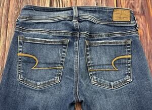 American Eagle 🌺 Kick Boot Medium Wash Jeans Womens Size 2 Reg Super Stretch